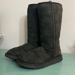 Women black UGG boots SZ 9